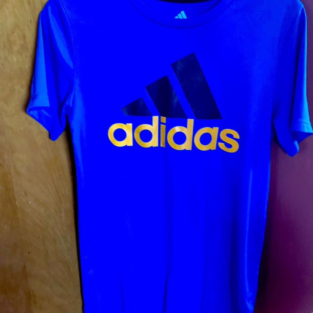 Adidas top
